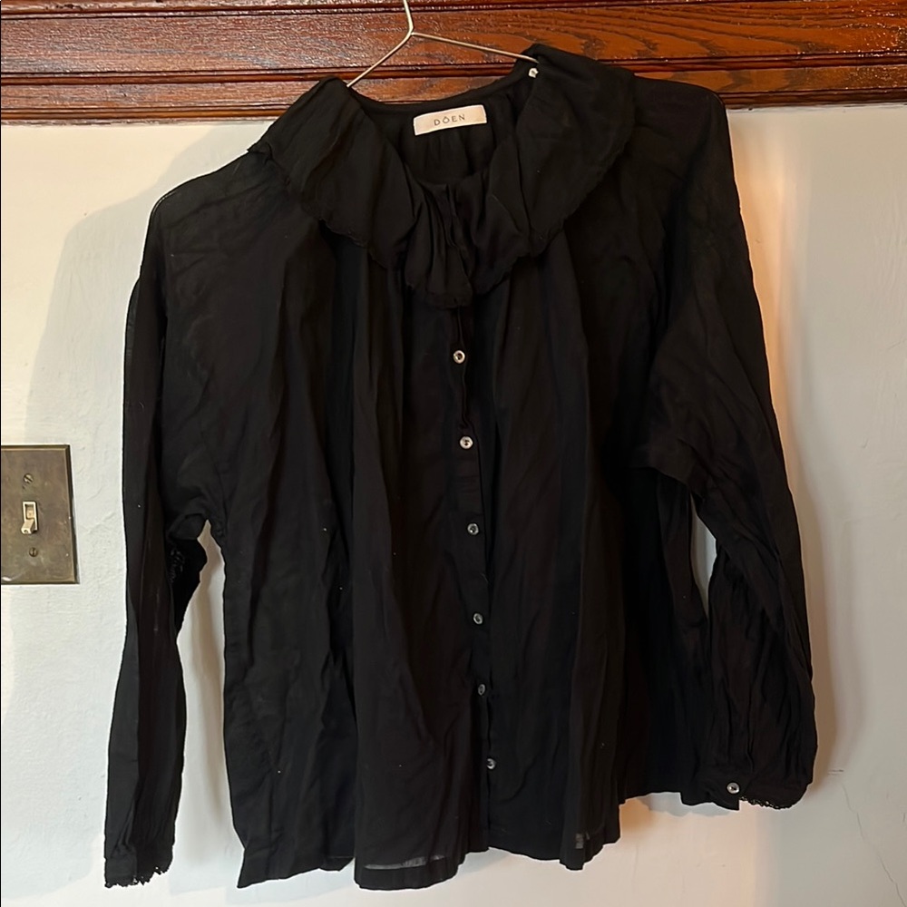 Dôen Black Button-Up Blouse